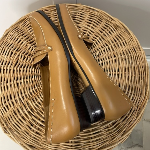 NWOT Etienne Aigner Butterscotch Pointed Almond Toe Loafers - Picture 7 of 11